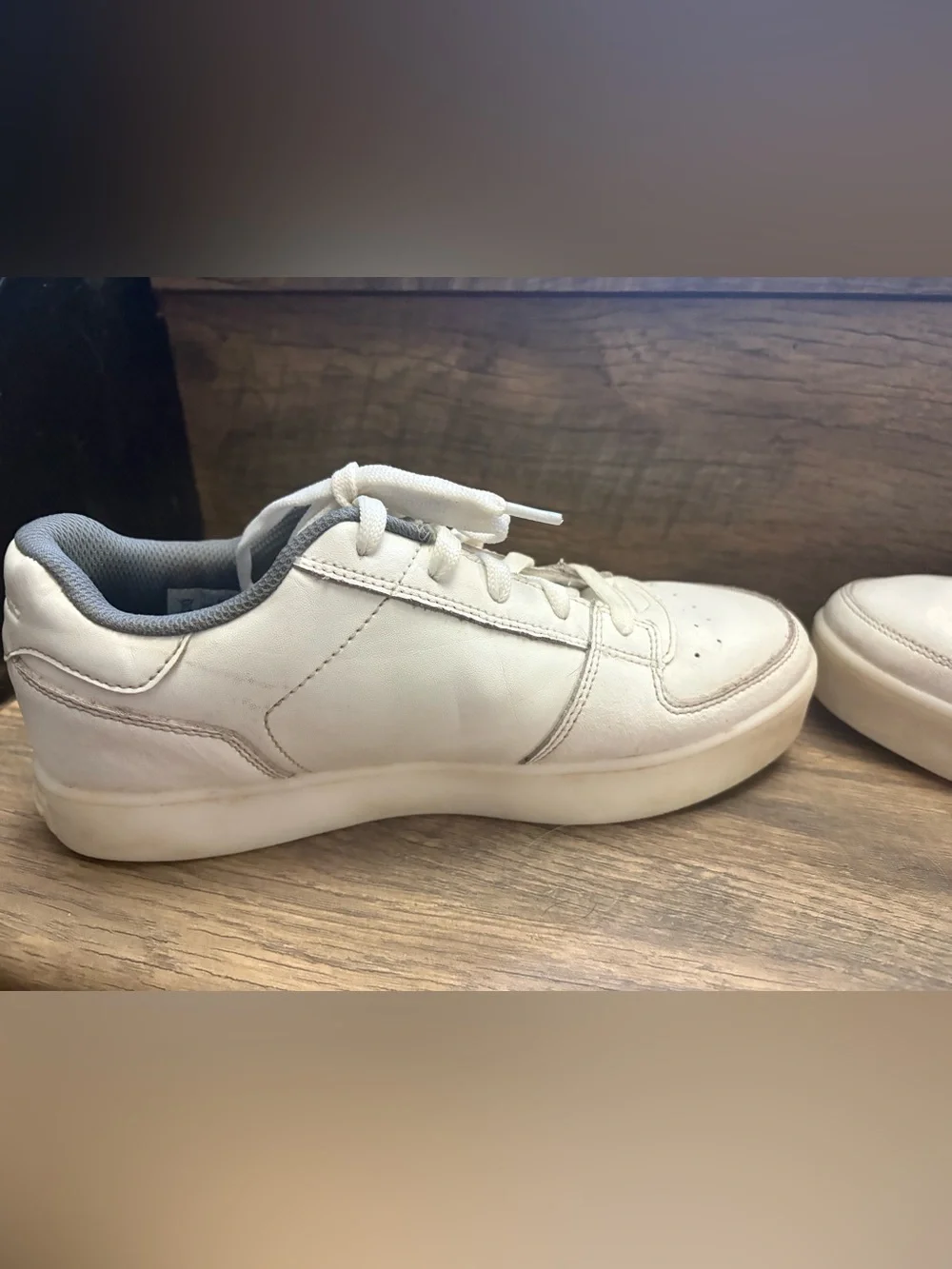 Skechers White Low-Top Sneakers